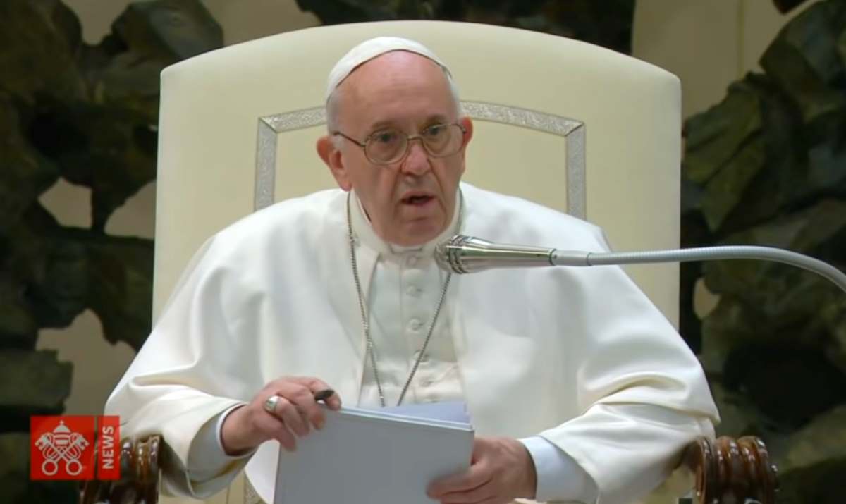 Papa Francesco: chi vende armi alimenta la guerra... come Europa e Stati Uniti