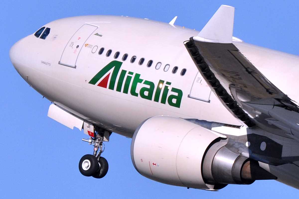 E sulla nuova Alitalia irrompe anche il problema esuberi