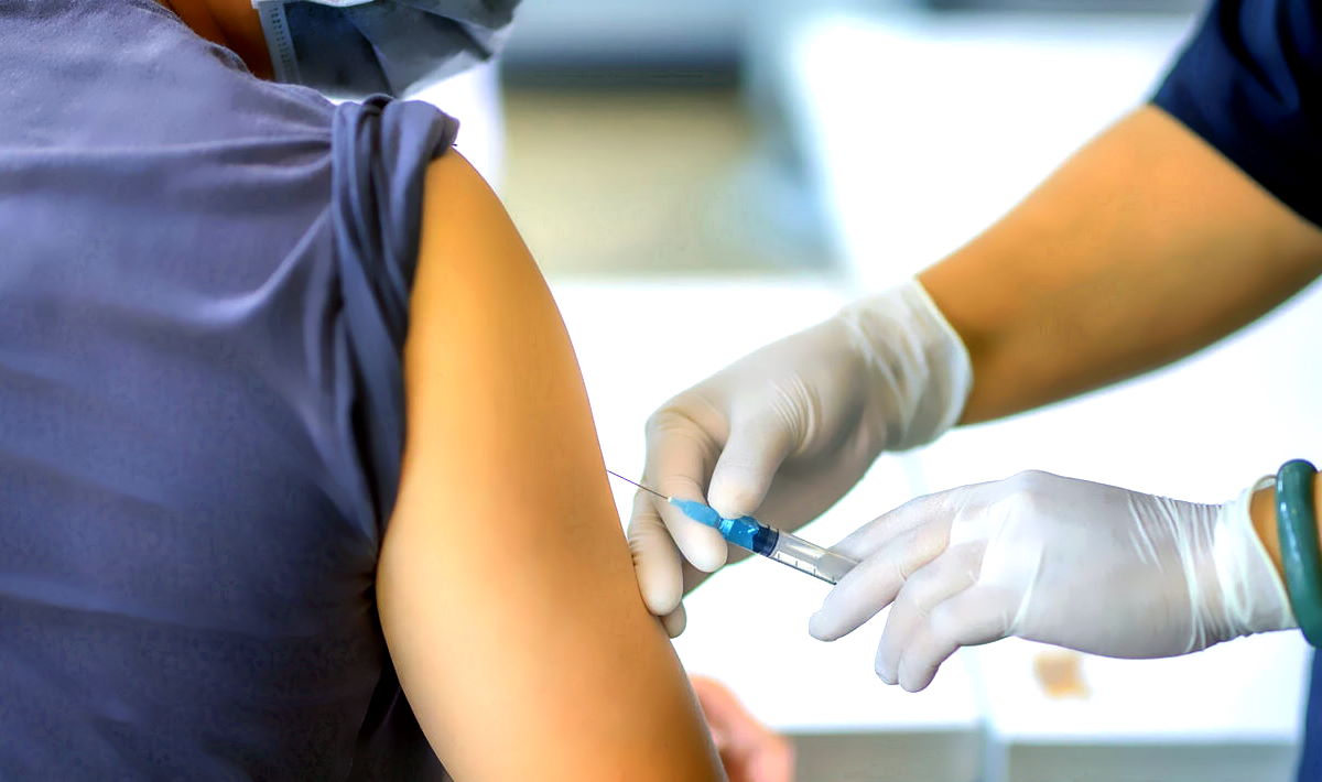 Necessario un provvedimento legislativo che tuteli i medici che somministrano i vaccini