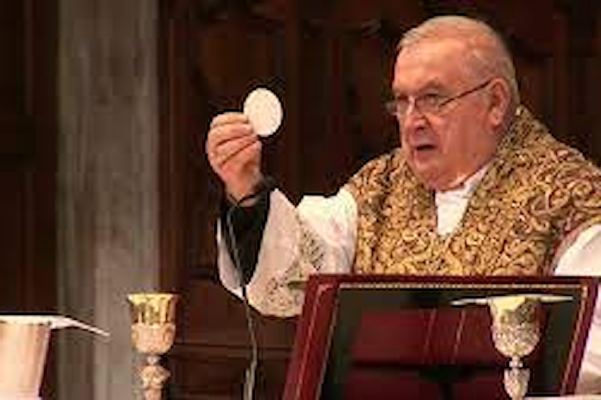 Lo scorso 12 maggio, in cattedrale, il vescovo Franco Giulio Brambilla ha presieduto la messa in ricordo del card. Renato Corti, a un anno dalla sua morte