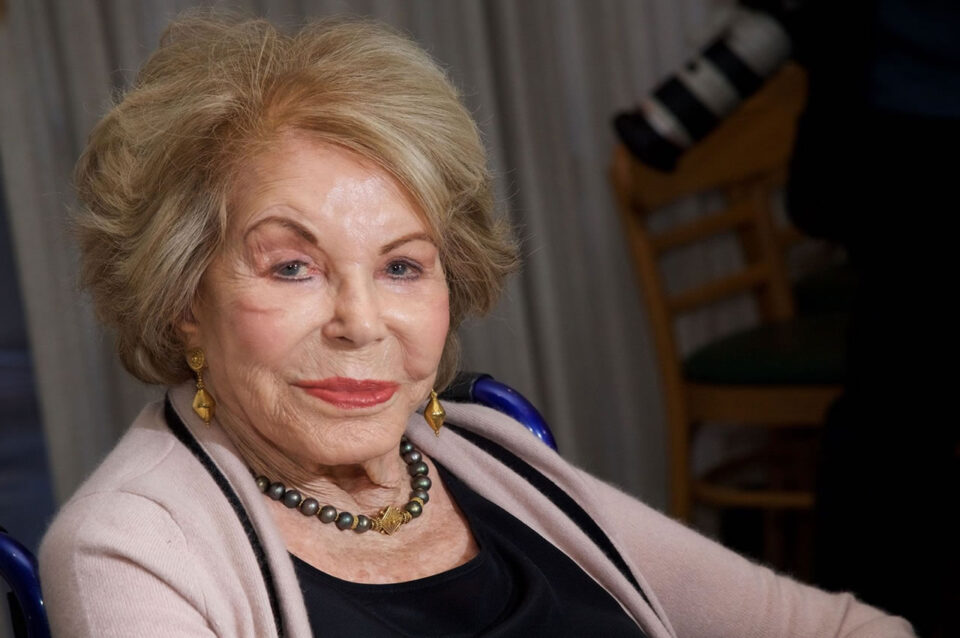 Cinema, addio ad Anne Douglas, moglie di ‘Spartacus’
