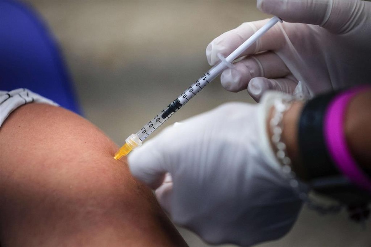 Al via la terza dose di vaccino ad anziani, RSA e Sanitari. Ecco la circolare con le indicazioni