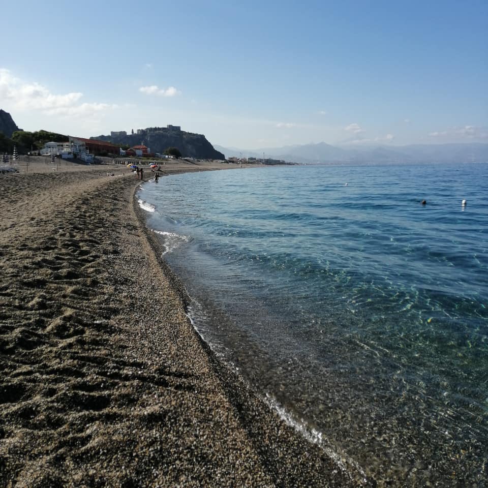 Milazzo (ME) - Criticità nella pulizia delle spiagge, il Comune diffida la Caruter