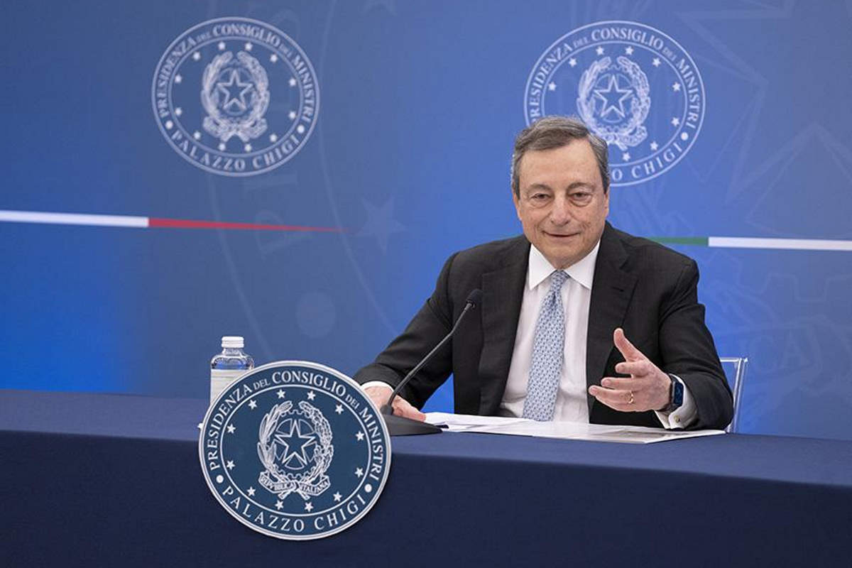 Draghi è d'accordo con tutti: con i sindacati e con Conte