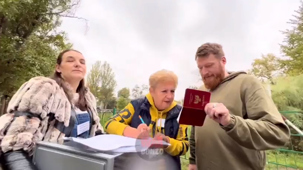 È iniziato il referendum nell'Ucraina occupata dai russi mentre prosegue l'arruolamento forzato dei riservisti