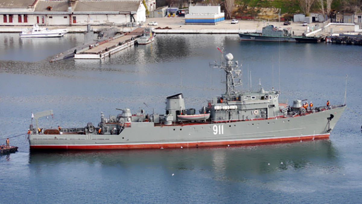 Gli ucraini hanno attaccato le navi russe nel porto di Sebastopoli