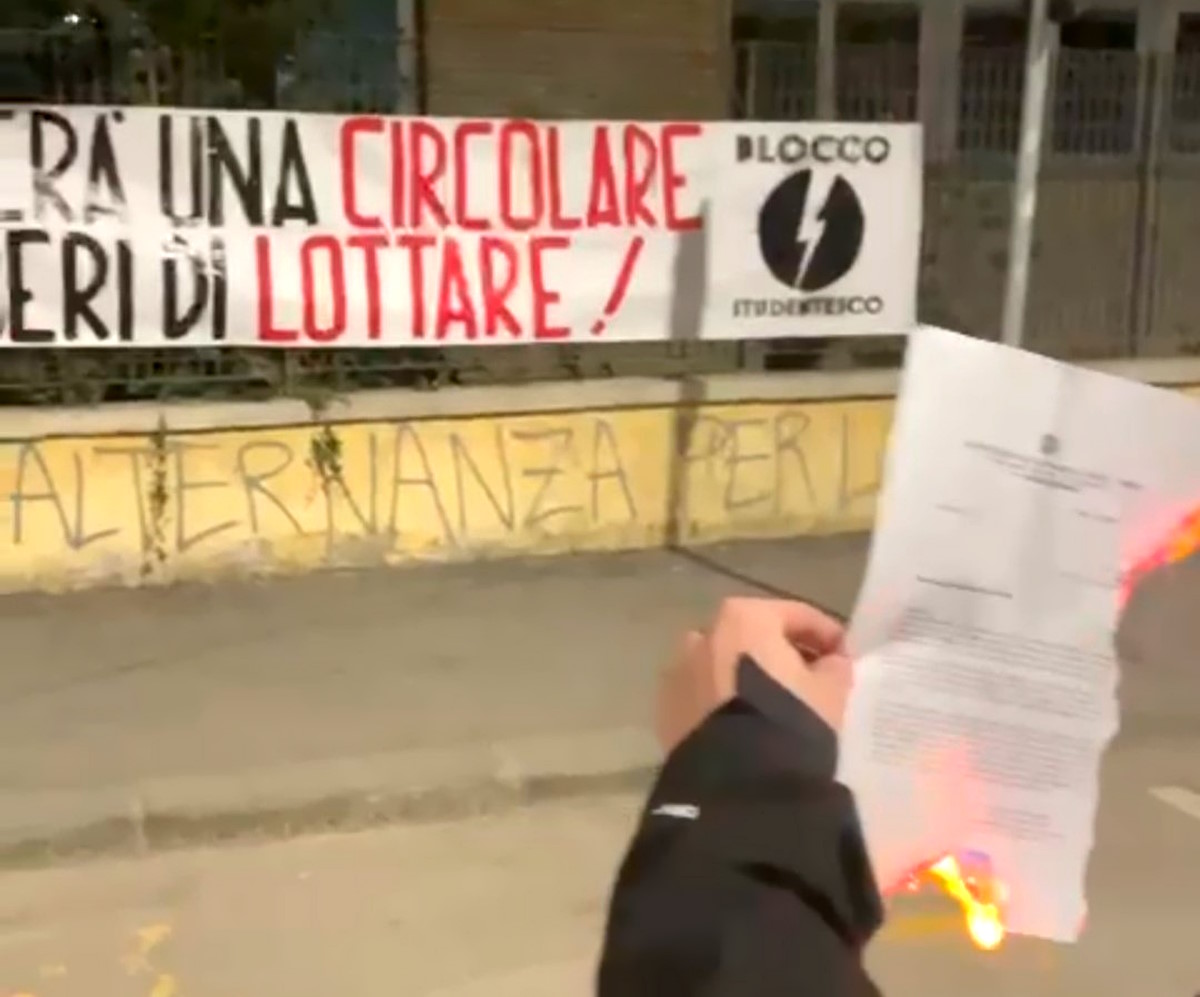 Ancora provocazioni fasciste a Firenze, ancora silenzio dagli estremisti di destra al Governo