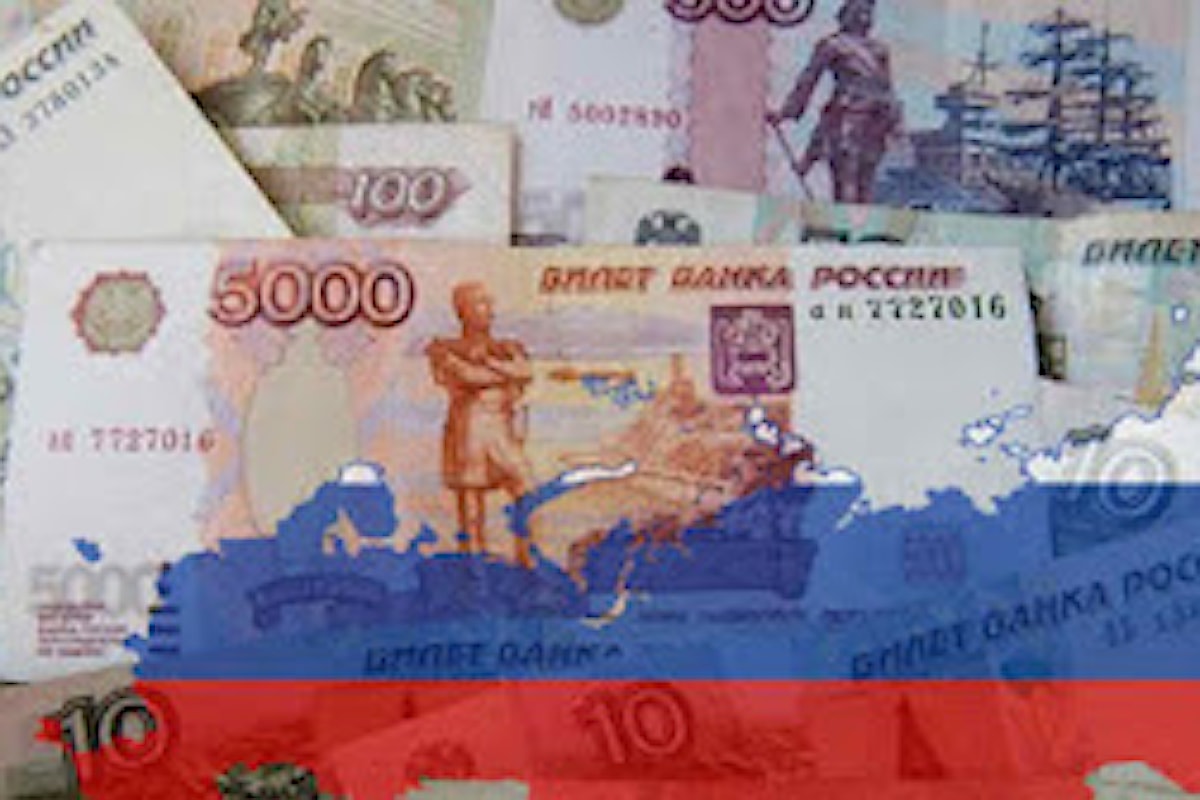 Mercato delle valute, il rublo rimane ancora sotto pressione