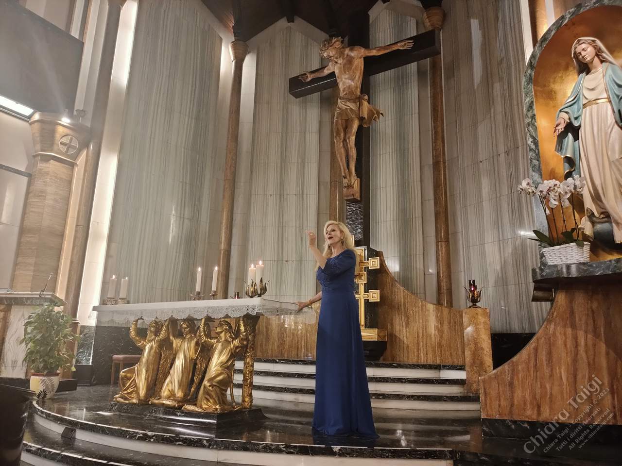 CHIARA TAIGI e la Luce nella Preghiera - La Serenata a Maria nella Chiesa di San Salvario a Torino - 12 Settembre 2023