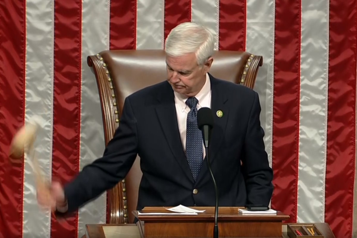 Incredibile in Usa: i deputati repubblicani alla Camera dei Rappresentanti hanno sfiduciato il loro speaker
