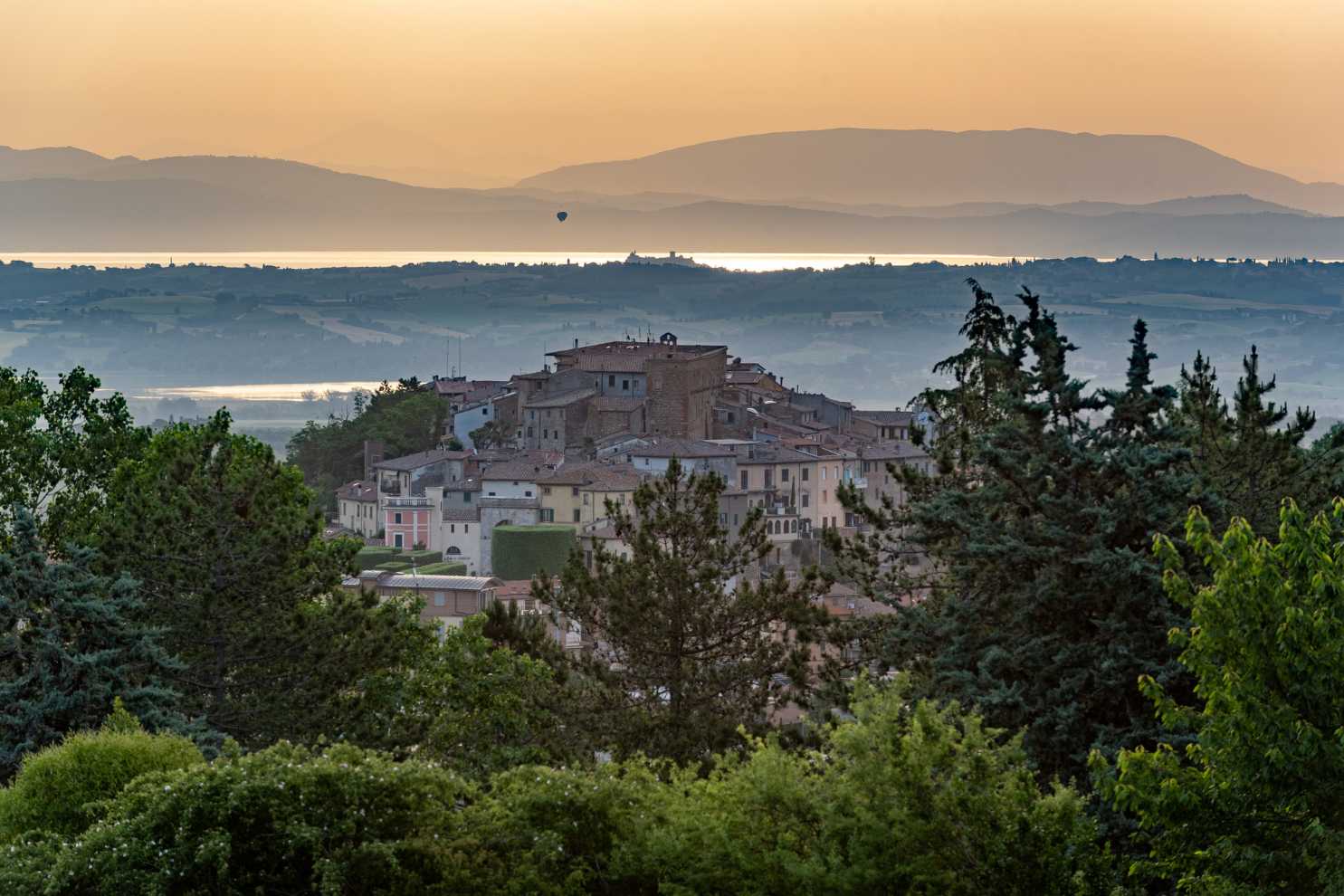 Una gita speciale tra benessere ed eccellenze toscane:  Chianciano Terme in prima serata su Sky il 28 novembre