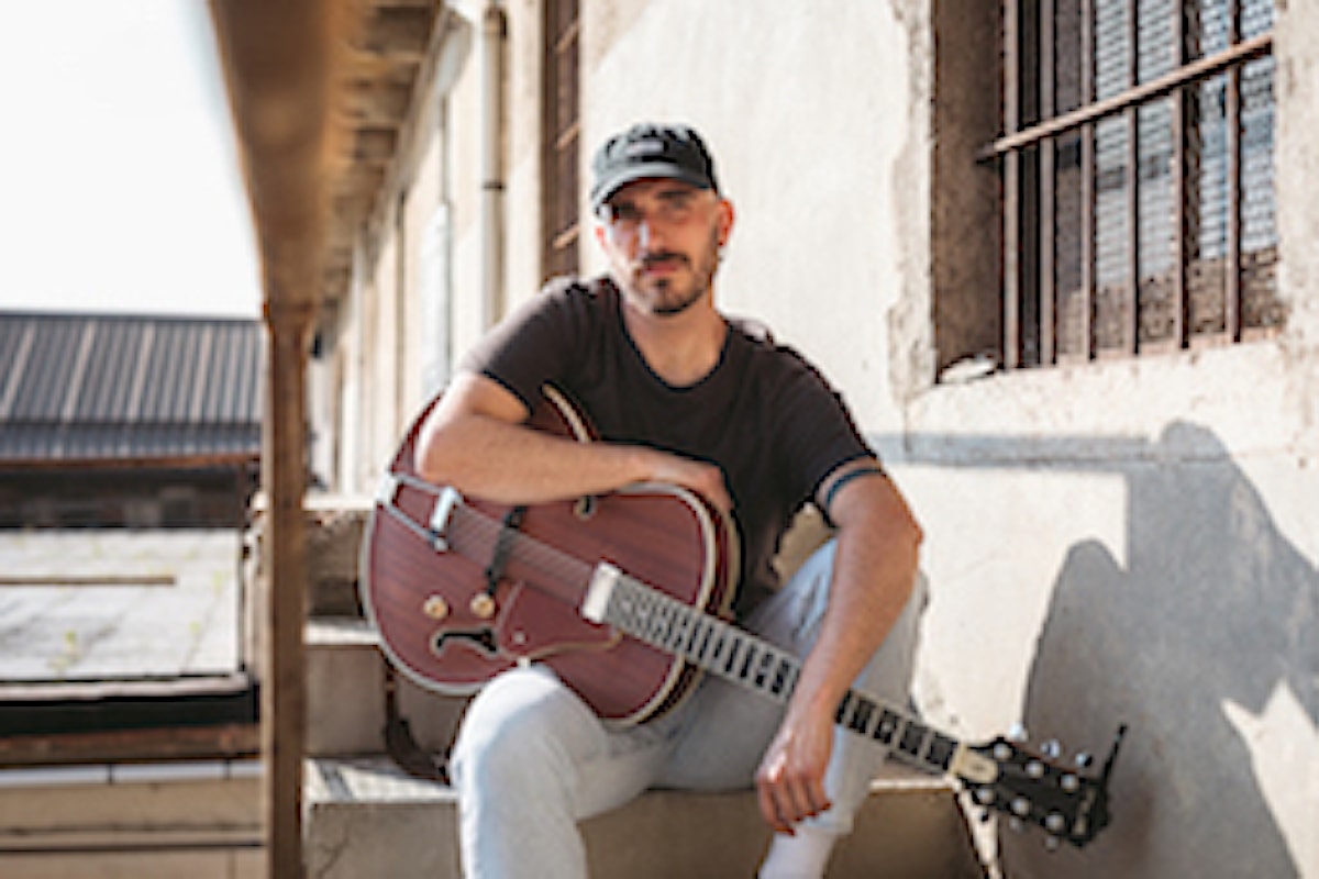 Amare è così, il singolo di Lorenzo Bonfanti