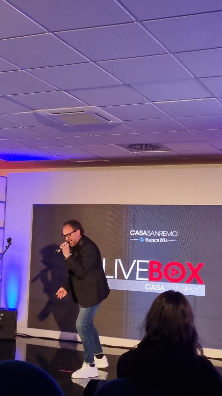 Successo del cantautore Carlo Ferrini a Casa Sanremo Live Box 2024