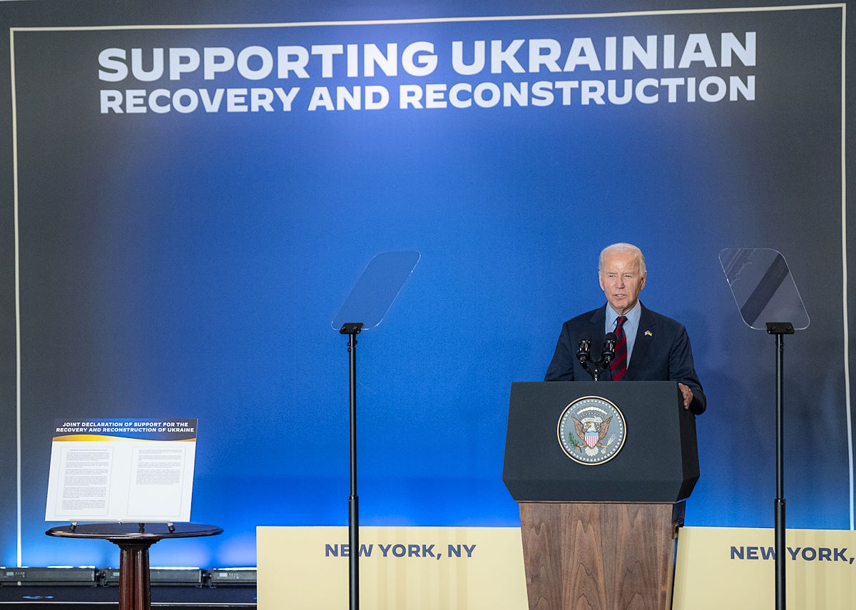 Biden: Potenzierò le capacità di attacco a lungo raggio dell'Ucraina con la bomba guidata JSOW