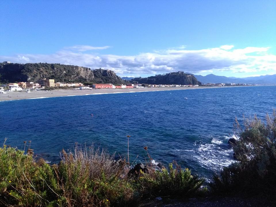 Milazzo (ME) - Avviati gli interventi nella riviera di Ponente per accogliere i bagnanti