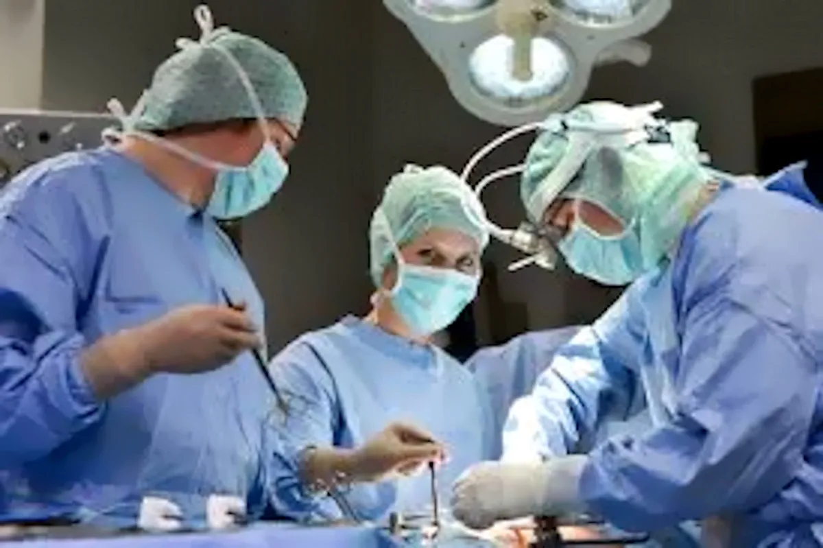 Mastectomia endoscopica con ricostruzione immediata: svolta all’Istituto Tumori Regina Elena