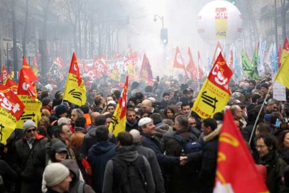Scioperi a oltranza in Francia contro Macron