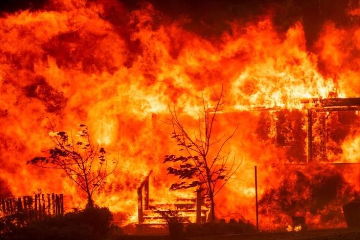 Di nuovo fiamme in California. Ad essere colpita stavolta è la contea di Mendocino