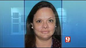 INSEGNANTE DELLA FLORIDA ACCUSATA DI AVER AVUTO RAPPORTI SESSUALI CON UN MINORENNE