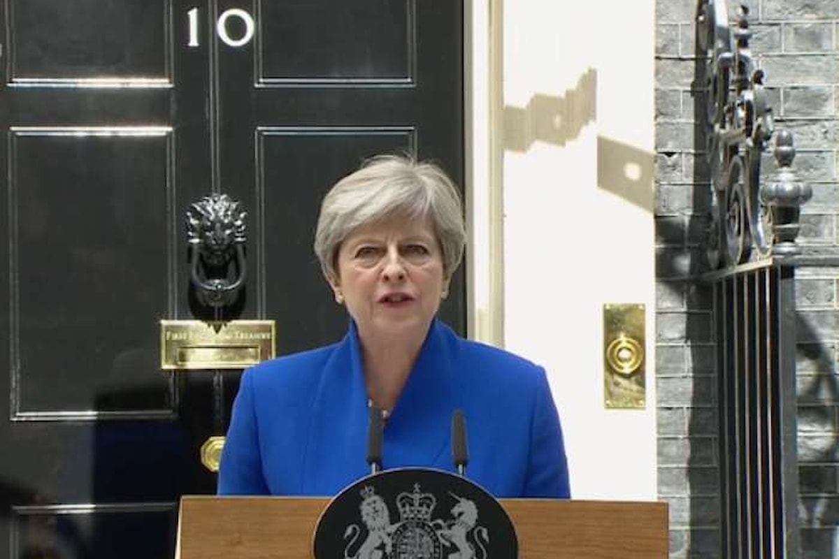 Gran Bretagna. Theresa May forma il nuovo governo con gli unionisti dell'Irlanda del Nord