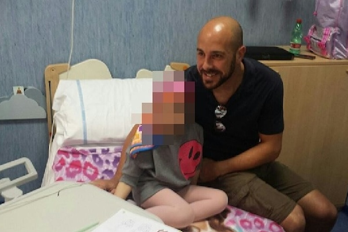 Napoli, Pepe Reina volontario tra i bimbi malati di tumore