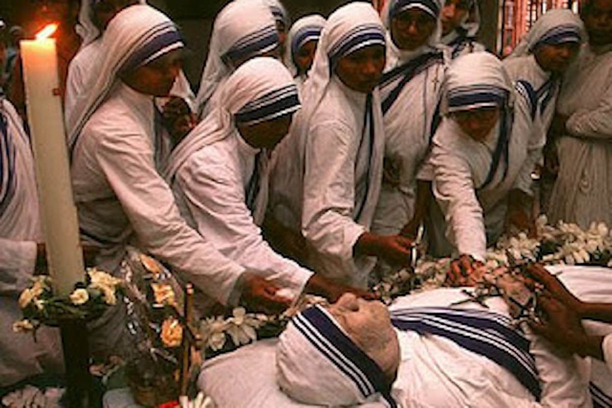 Madre Teresa Santa. La canonizzazione a settembre a Calcutta?