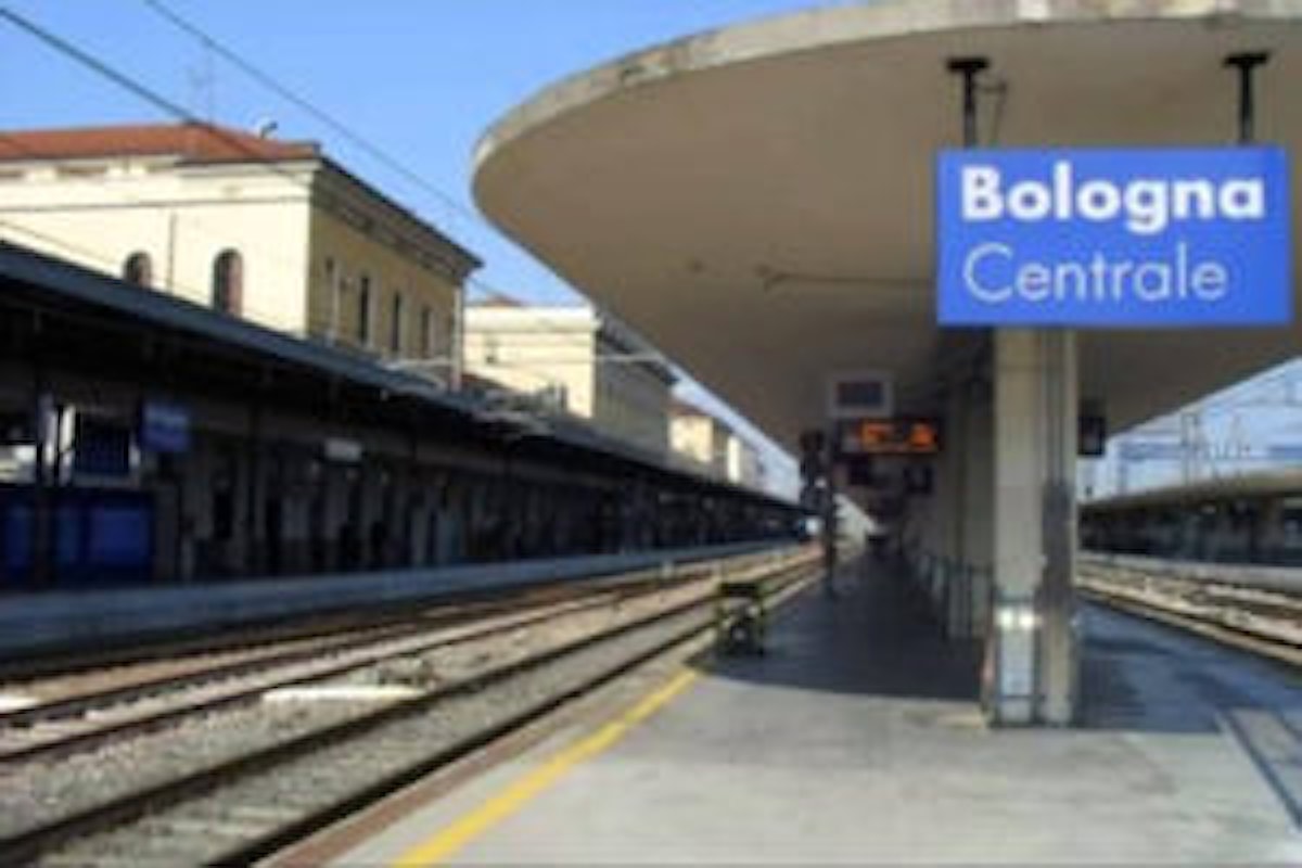 Bologna, 17enne violantata da un marocchino all'interno del vagone di un treno