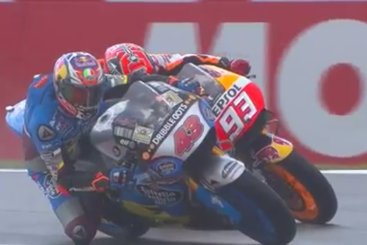 Ad Assen domina la pioggia: vince Miller, Marquez secondo allunga su Rossi e Lorenzo