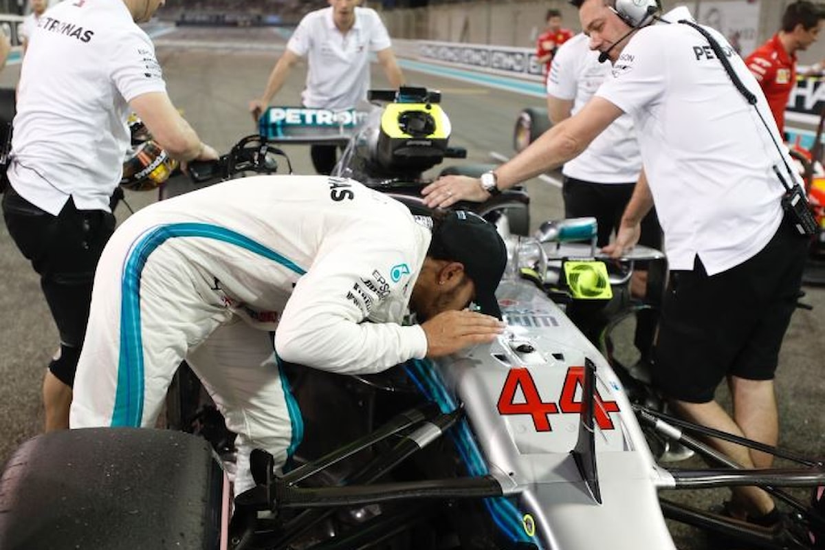 Formula 1, ad Abu Dhabi Hamilton conquista l'11.esima pole stagionale